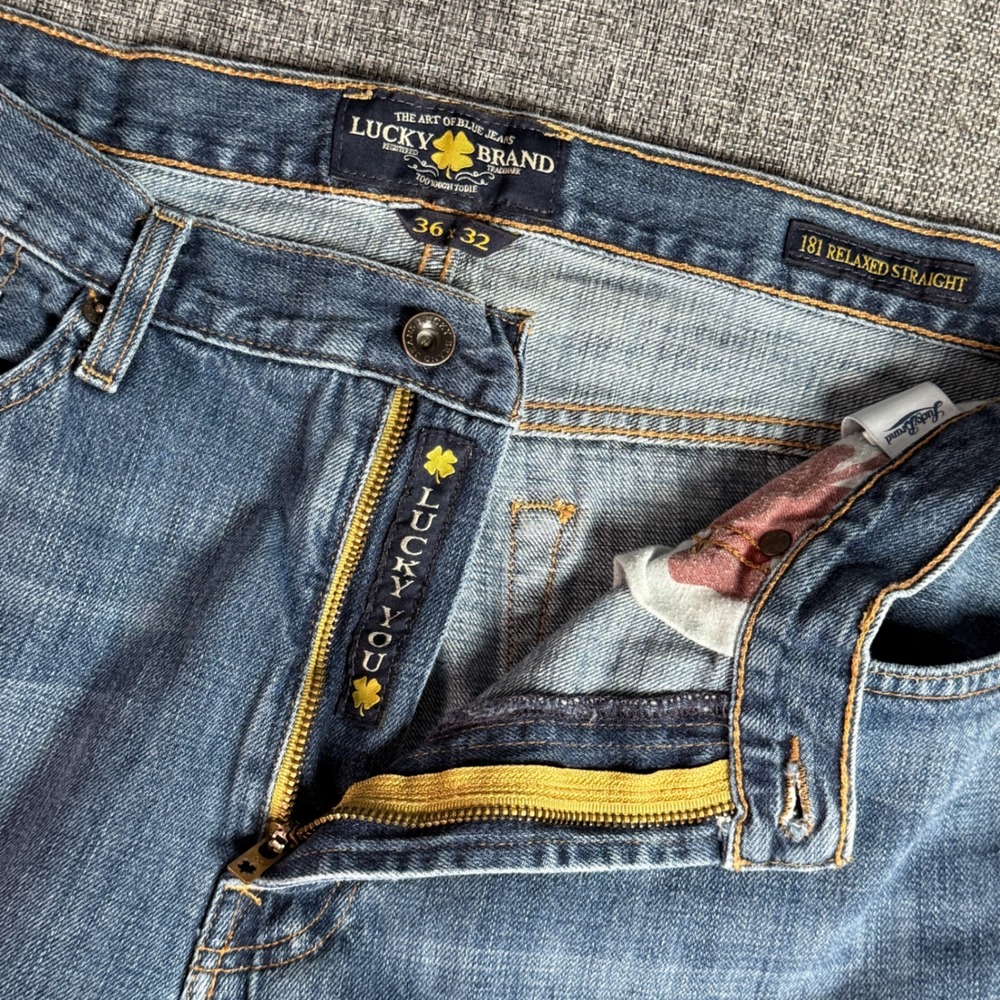 Lucky Brand Mens Jeans | Fits 35 Waist x 31.5 Length | Blue 181 Relaxed Straight